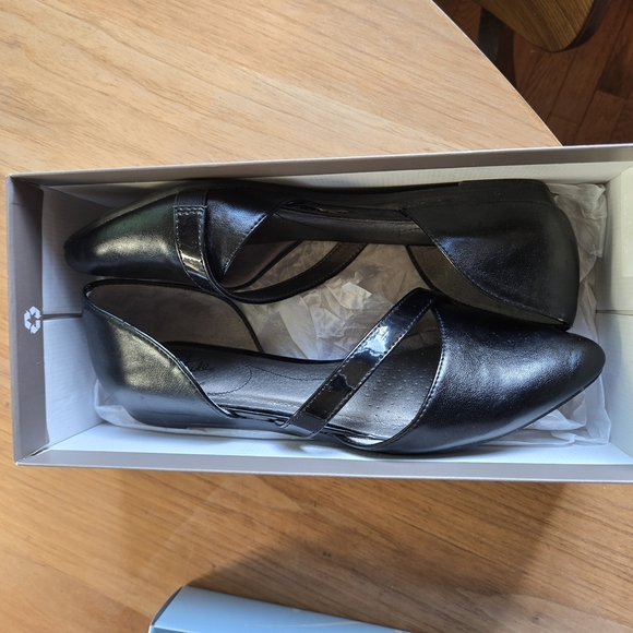 Black Flats by Life Stride Womens Size 9.5 - Picture 6 of 7